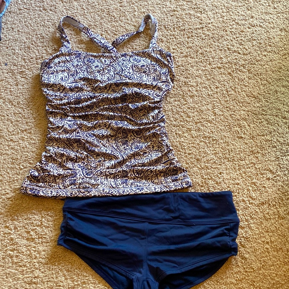 Athleta Tankini Swim Tank 32D/DD Swim Top Bathing Suit Top Swimsuit bottom